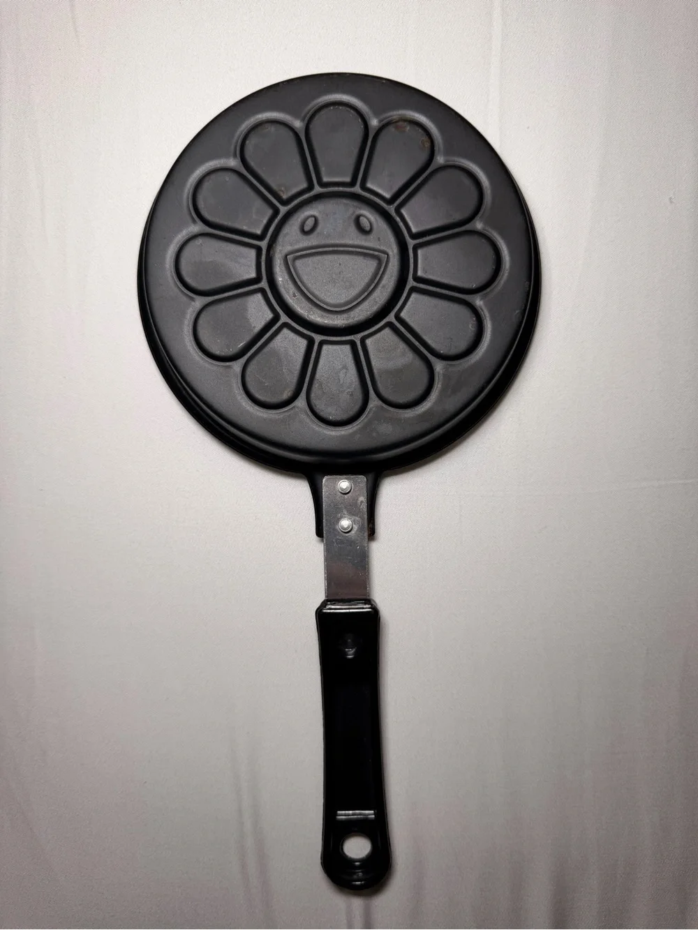 Takashi Murakami × Smart Magazine Flower Pancake Maker Used